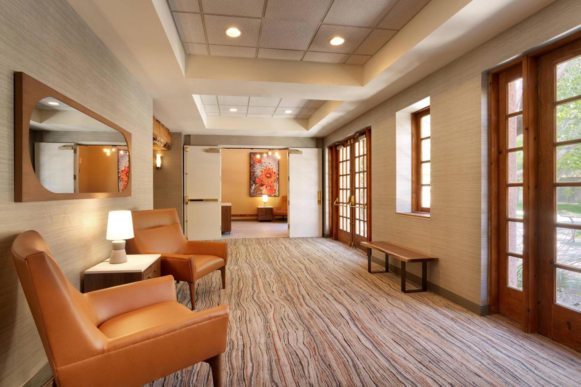 Courtyard By Marriott Albuquerque Hotel Exterior foto